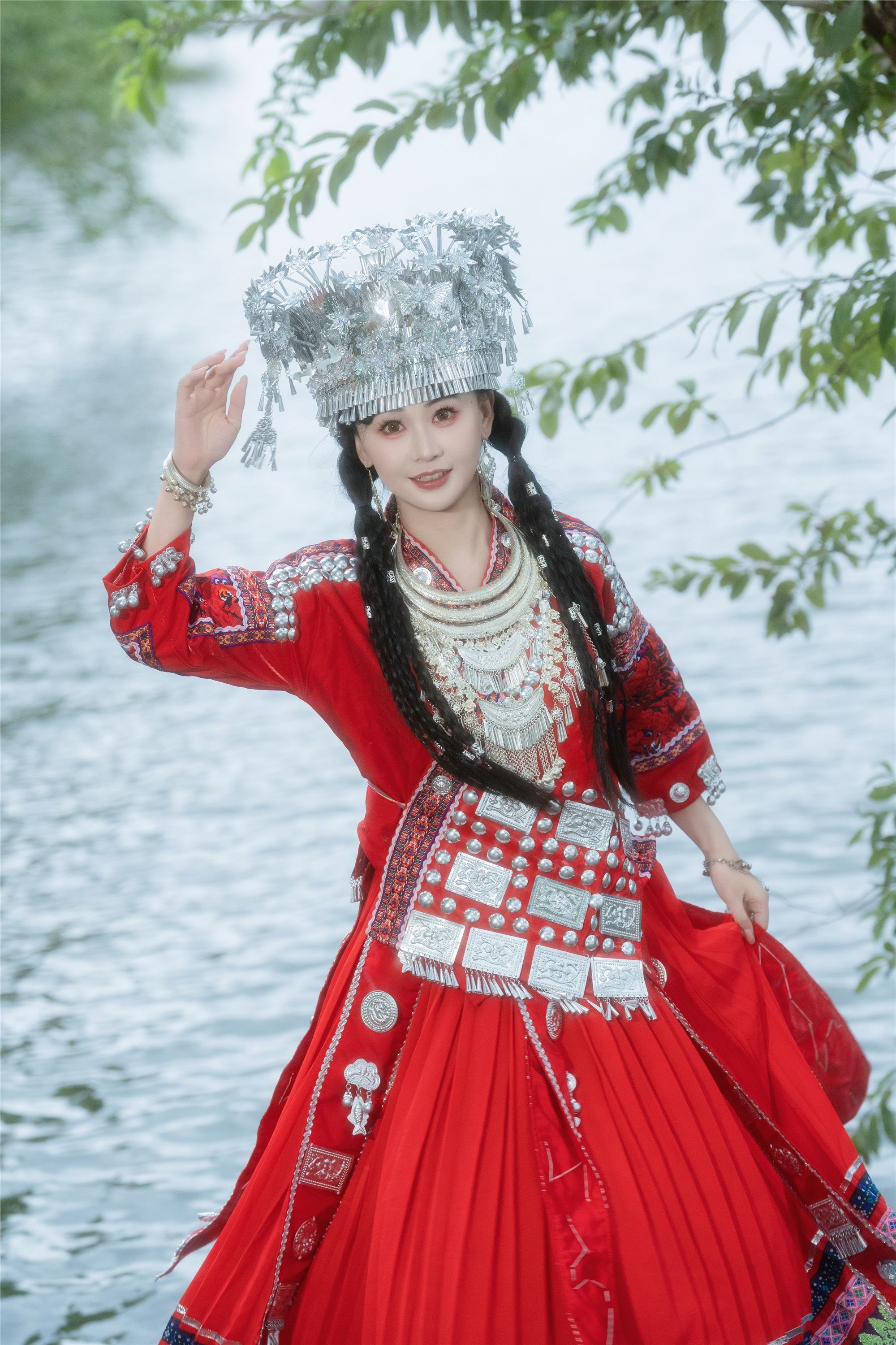 YITUYU艺图语 2025.01.20 可爱的苗疆少女 湫一只岁岁